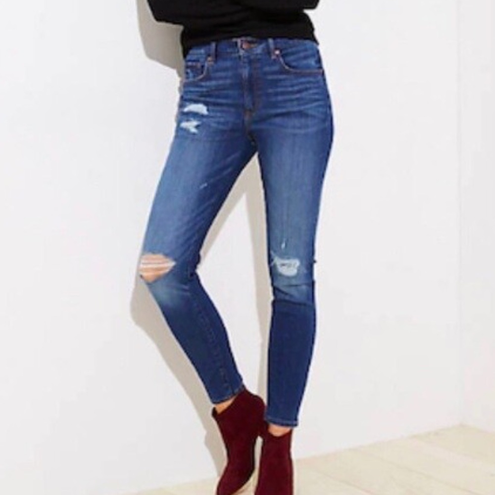Loft Distressed Curvy Skinny Jean Size 14